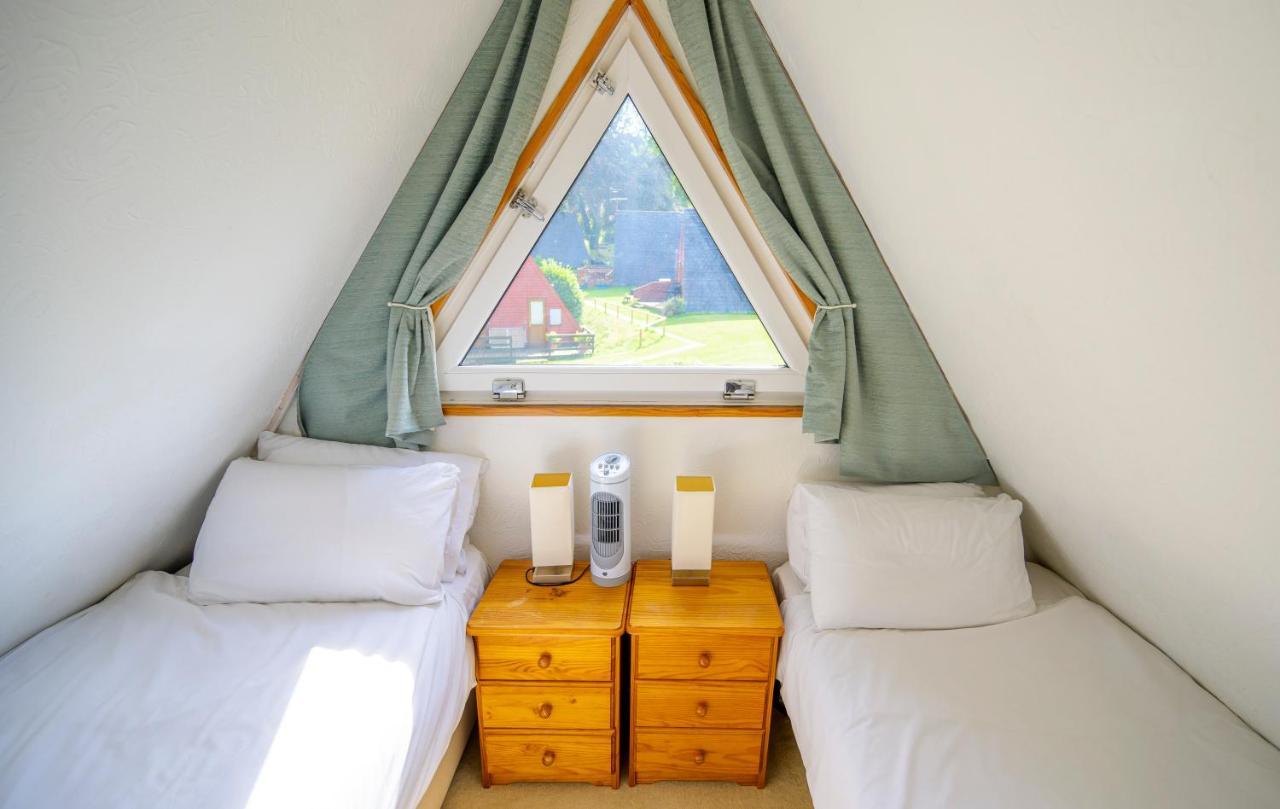 Escape To A Clifftop Chalet With Pool And Tennis Onsite - 1A Kingsdown Holiday Park Exterior foto